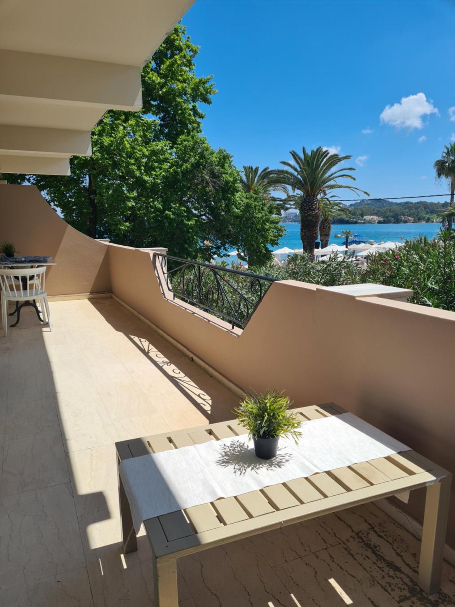 Malibu Summer Studios Дассия Экстерьер фото