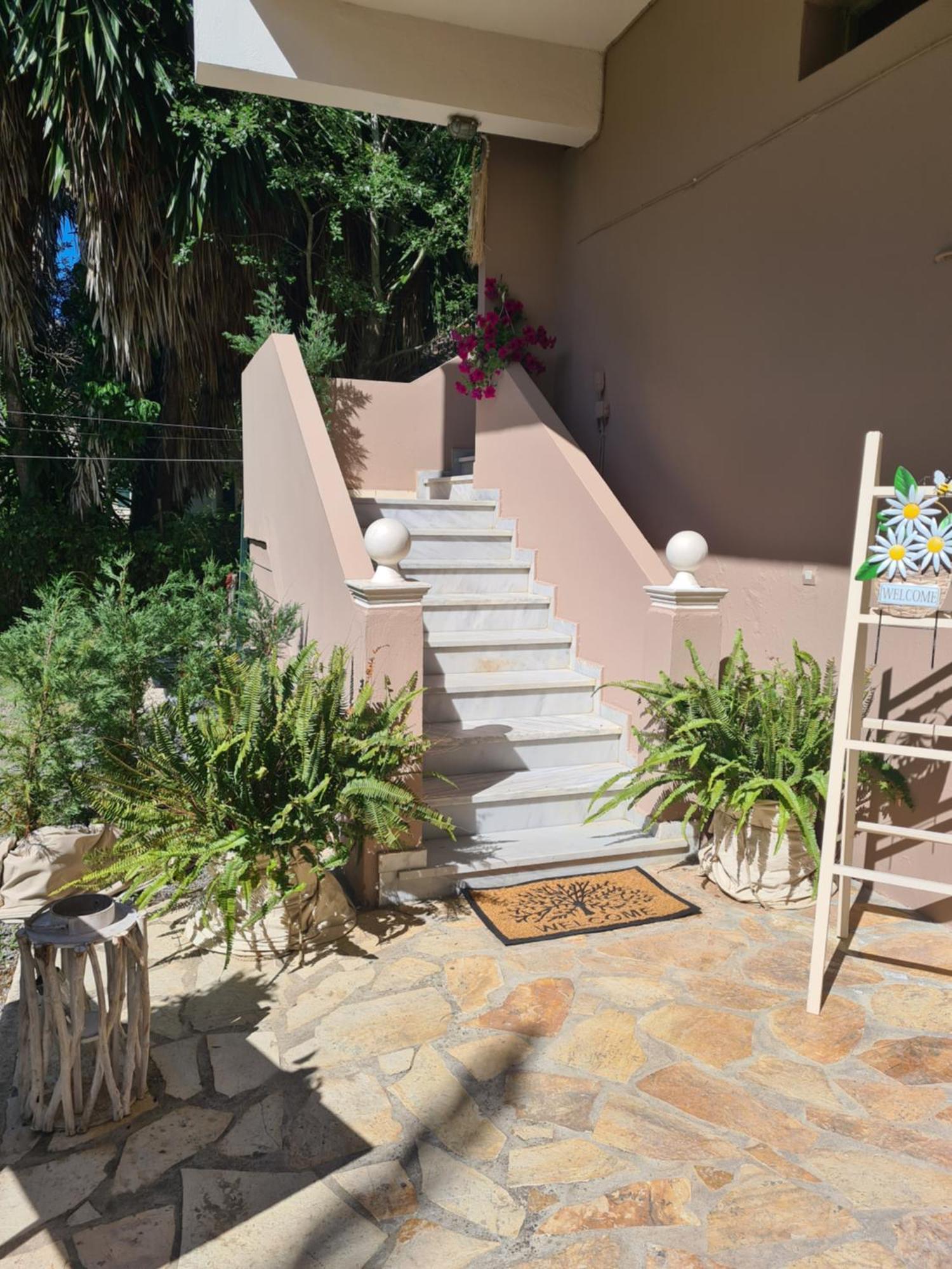 Malibu Summer Studios Дассия Экстерьер фото