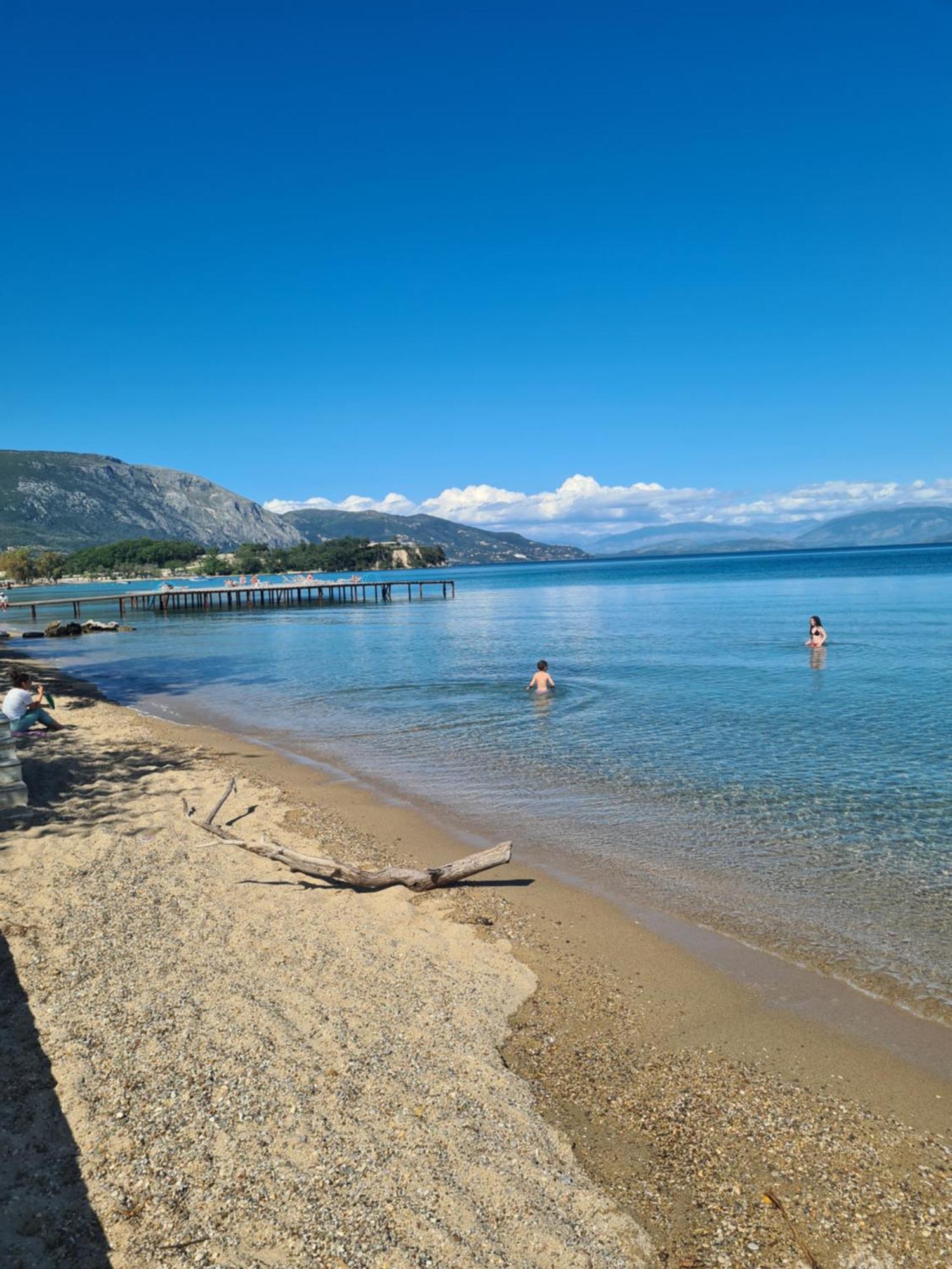 Malibu Summer Studios Дассия Экстерьер фото