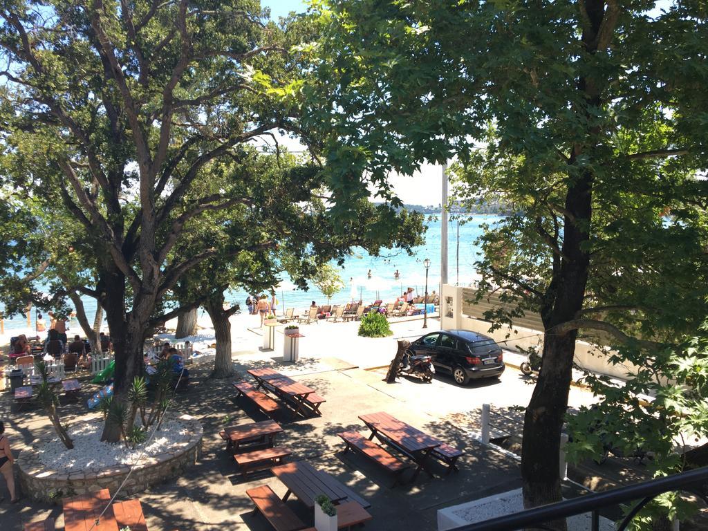 Malibu Summer Studios Дассия Экстерьер фото