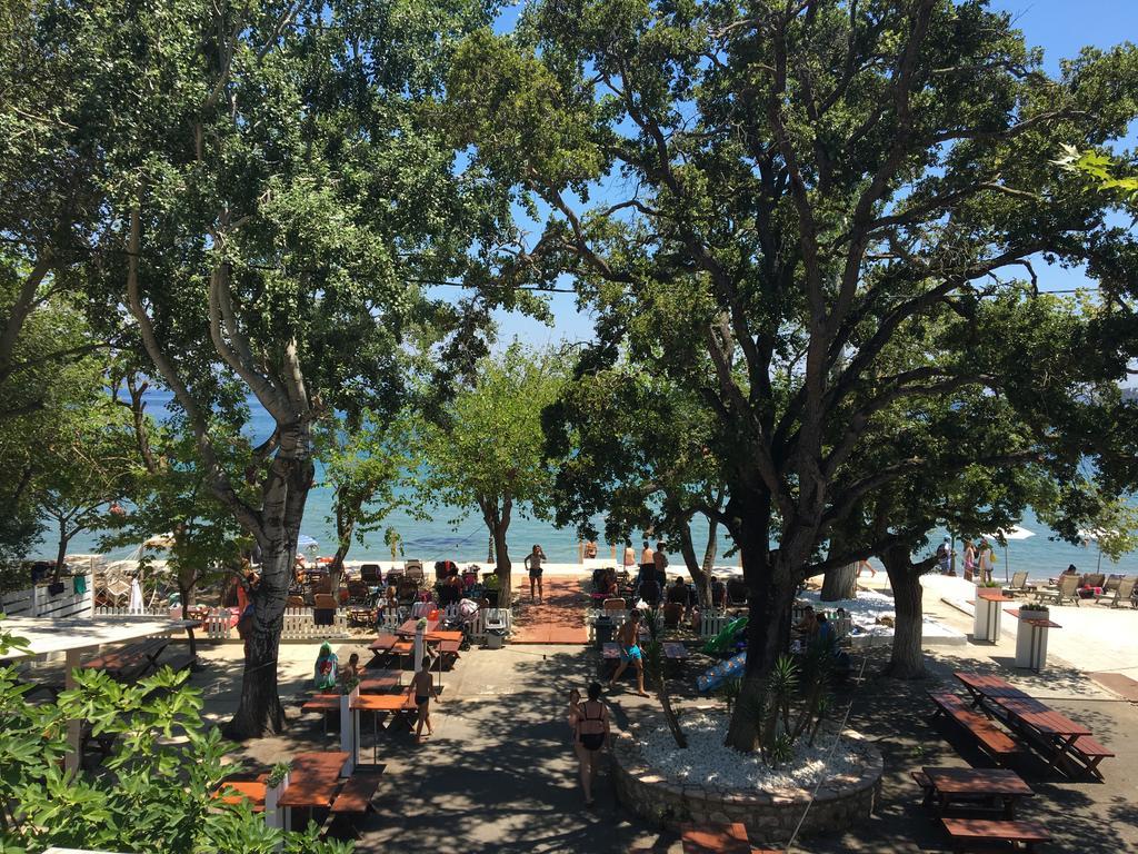 Malibu Summer Studios Дассия Экстерьер фото